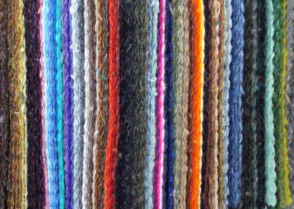 http://www.bairdys.com/uploads/images/fournisseurs/harris-tweed-colours.jpg